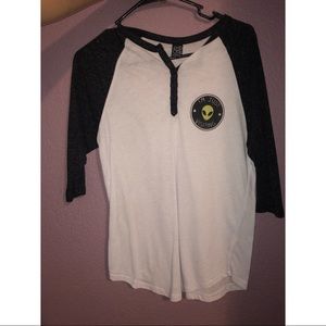 Mid sleeve alien shirt